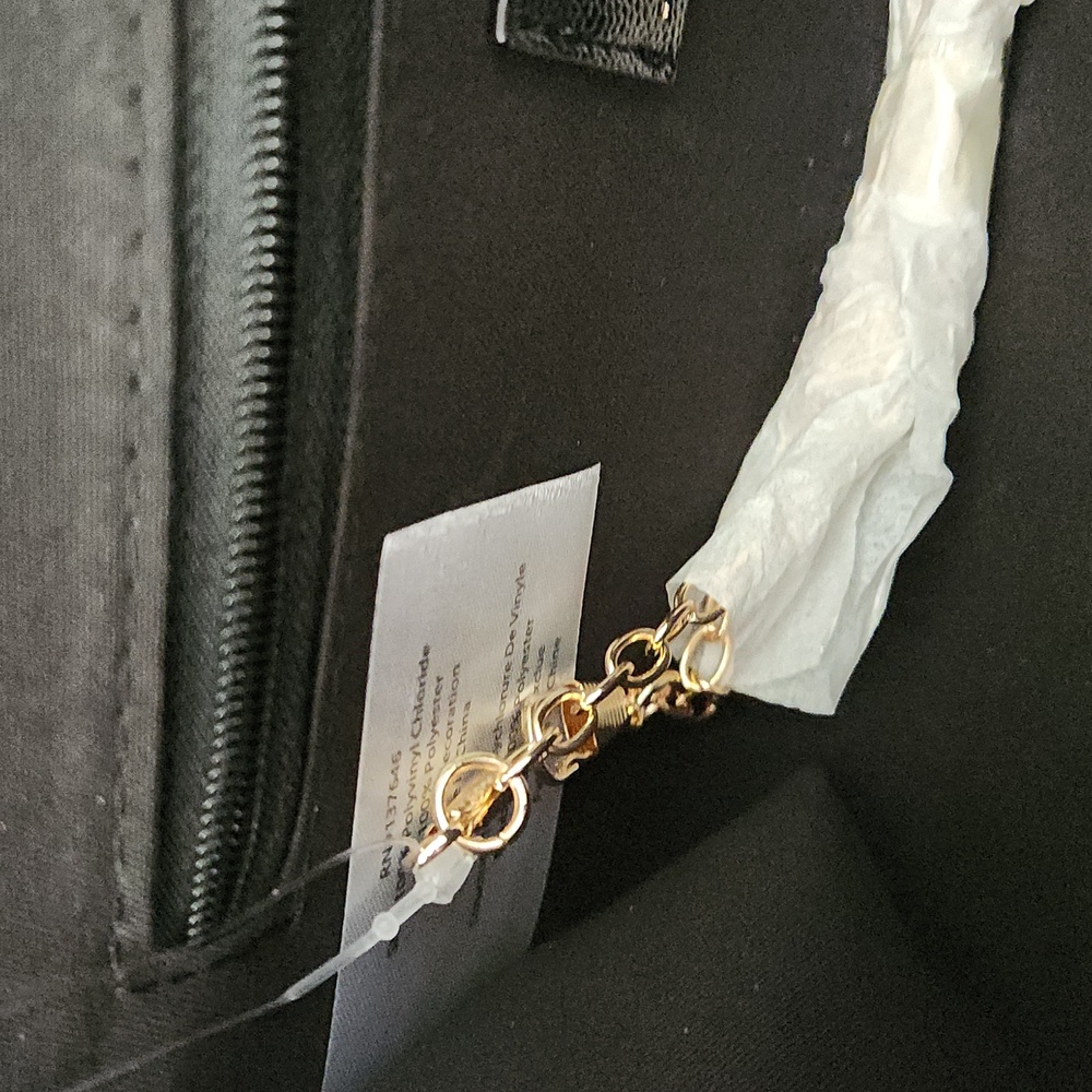 Christian Lacroix Elegant Black Women's Clutch With Gold Chain Straps - Picture 5 of 8